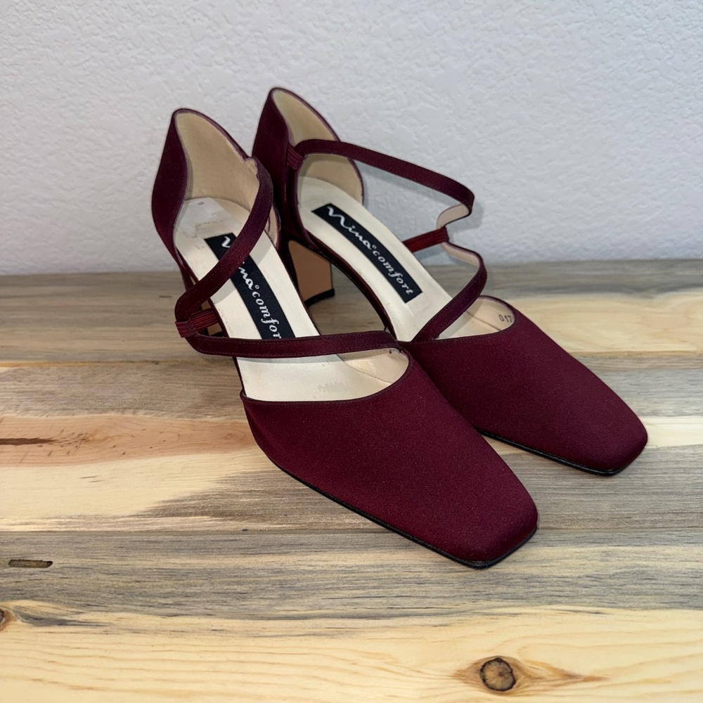 Nina Burgundy Silk Dress Shoe 7 M - Picture 3 of 12